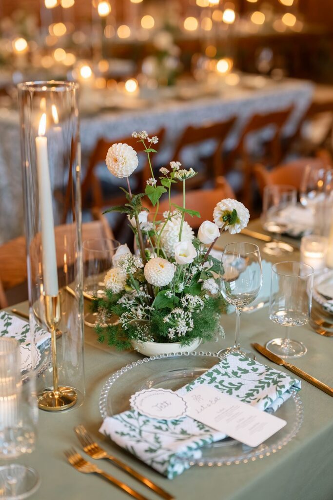 Ikebana centerpiece green and white