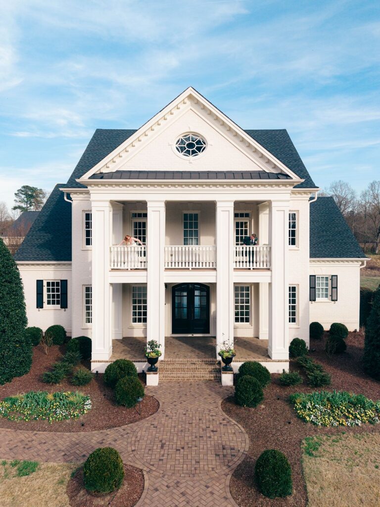Popular wedding venue in Raleigh, Donovan Manor.
